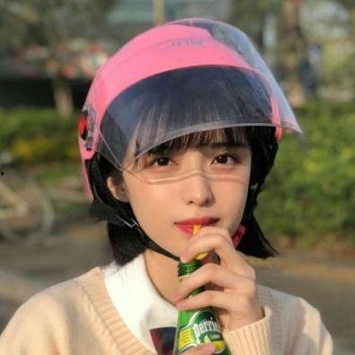 女生发吃瓜的暗示含义