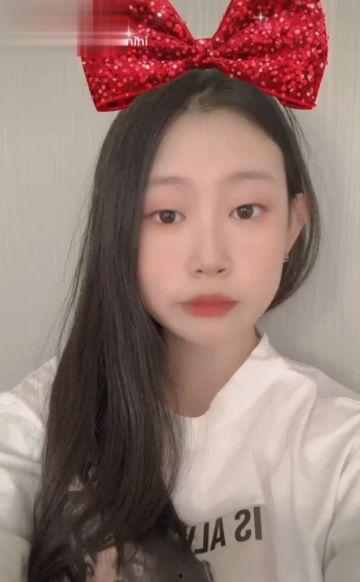 娱乐吃瓜酱自拍视频,揭秘网红幕后生活